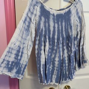 Tie dyelong sleeve